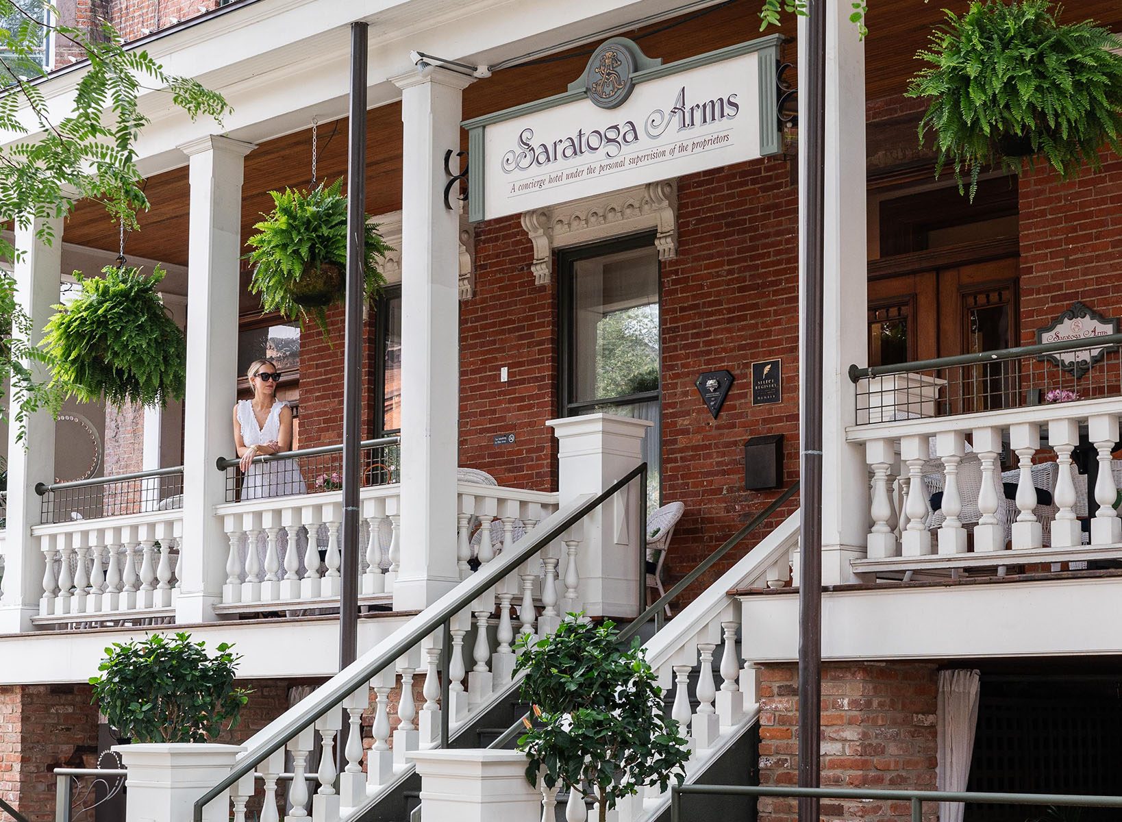 Saratoga Arms Hotel